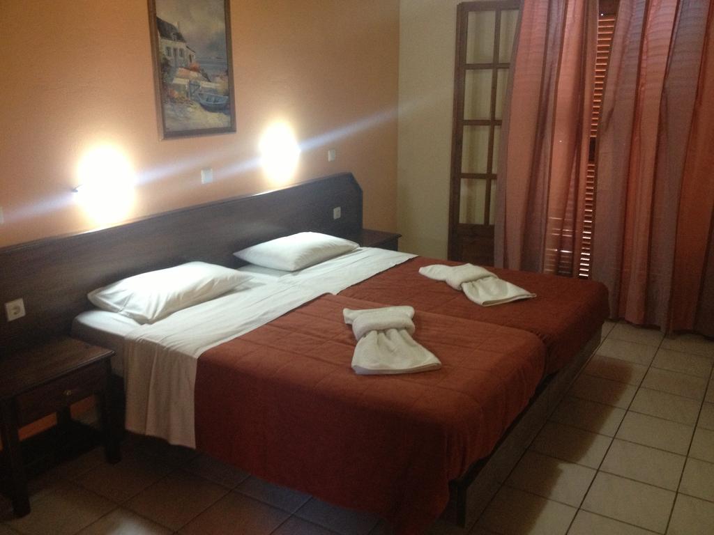 Artemis Studios & Apartments Sidari Стая снимка